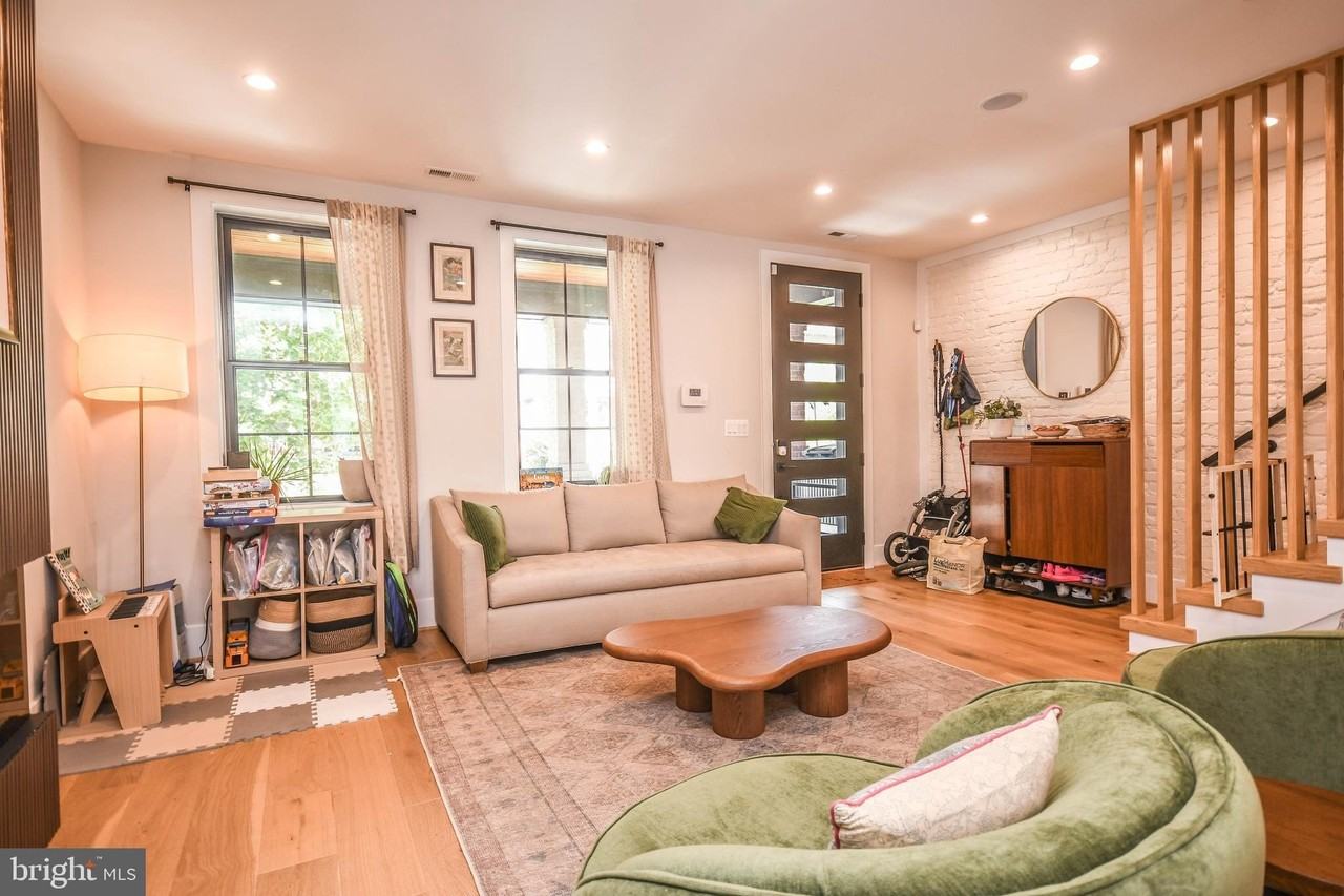 1368 Randolph St Nw - Photo 5 of 48
