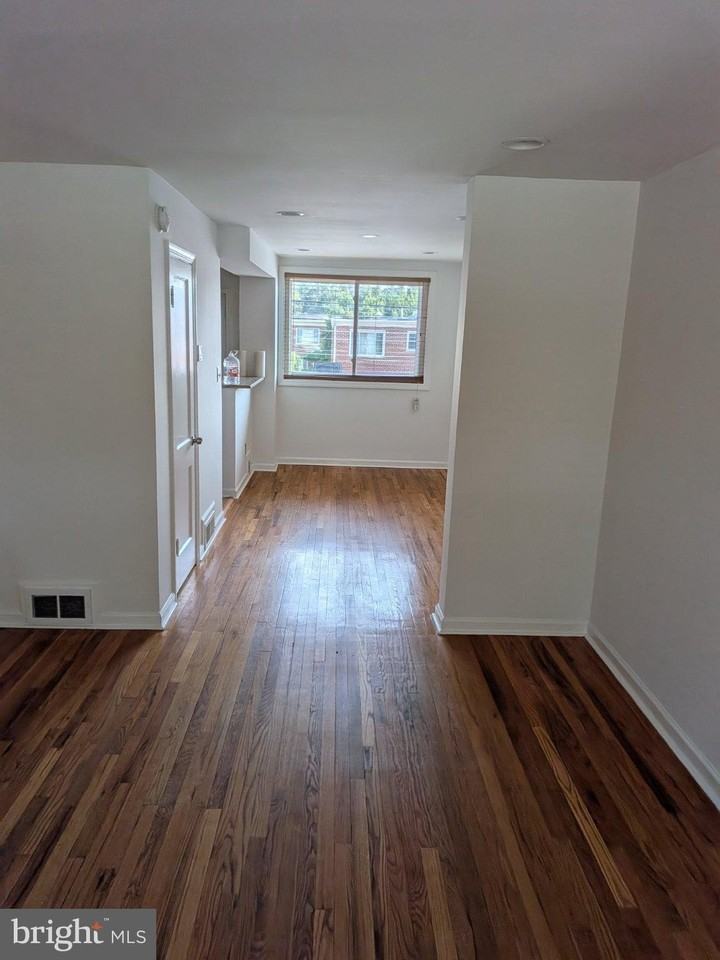 1249 Farragut Pl Ne - Photo 4 of 9