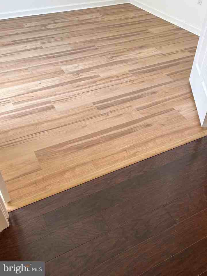 1379 Parish Ave - Photo 4 of 33