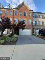 featured image of 2924 Middleham Ct