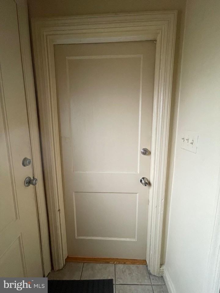 2914 Clearview Ave #1 - Photo 3 of 14