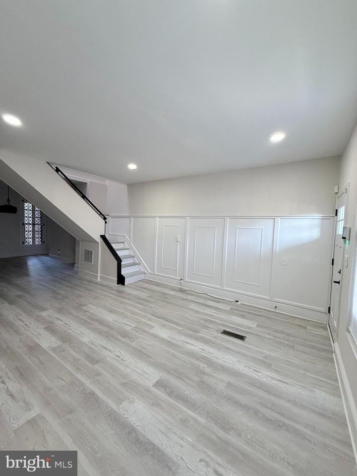 2807 Clifton Ave - Photo 5 of 35