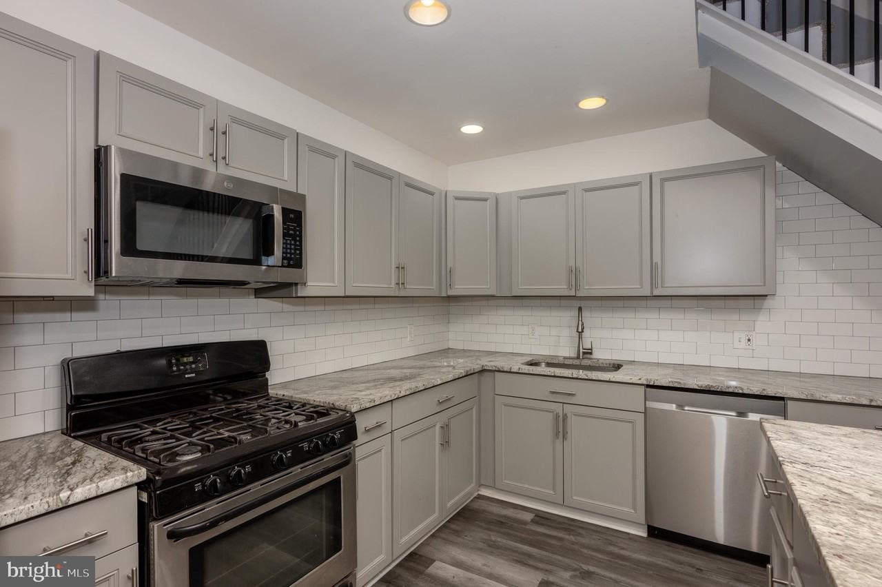 4616 Curtis Ave #B - Photo 2 of 15