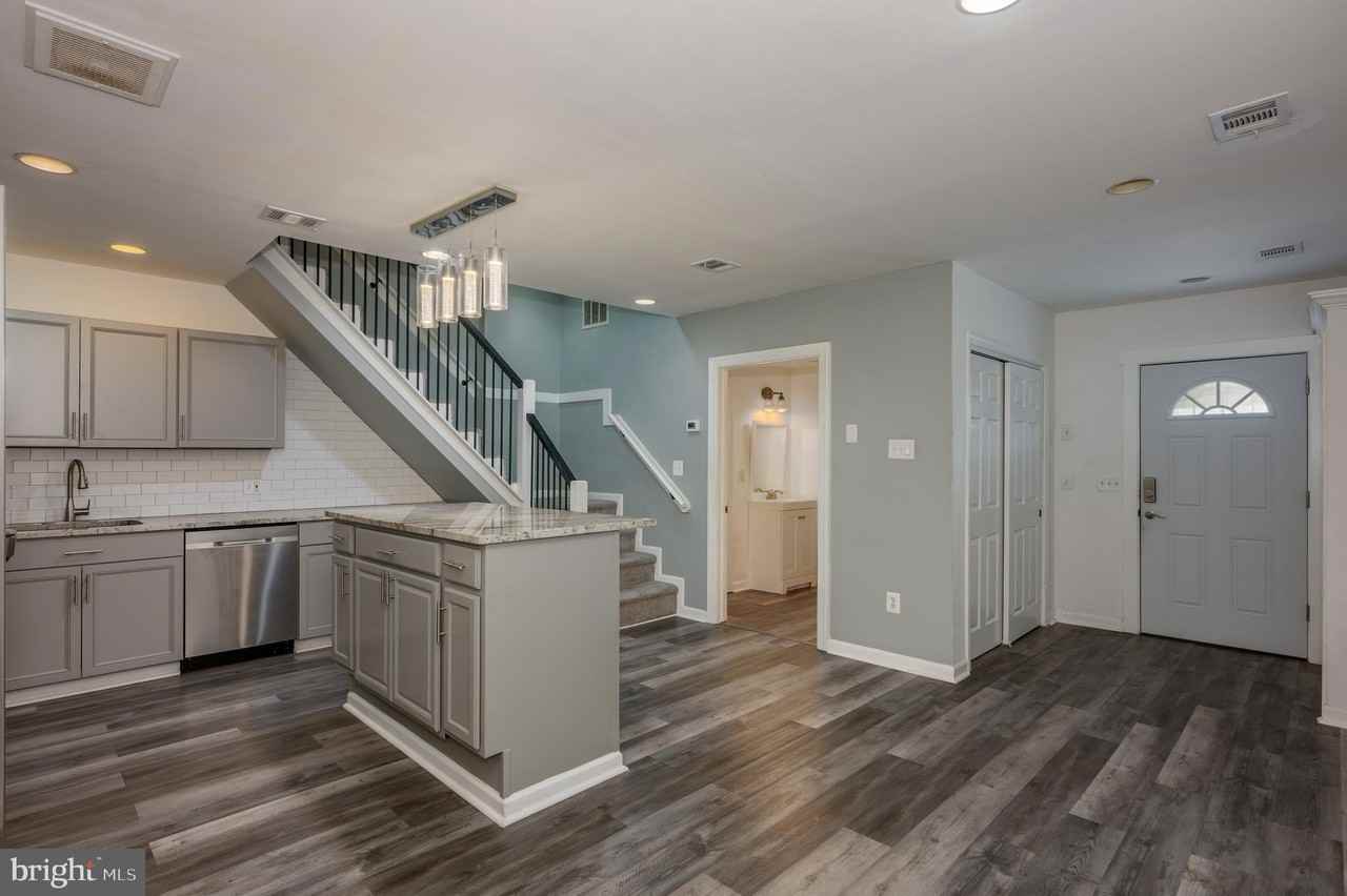 4616 Curtis Ave #B - Photo 4 of 15