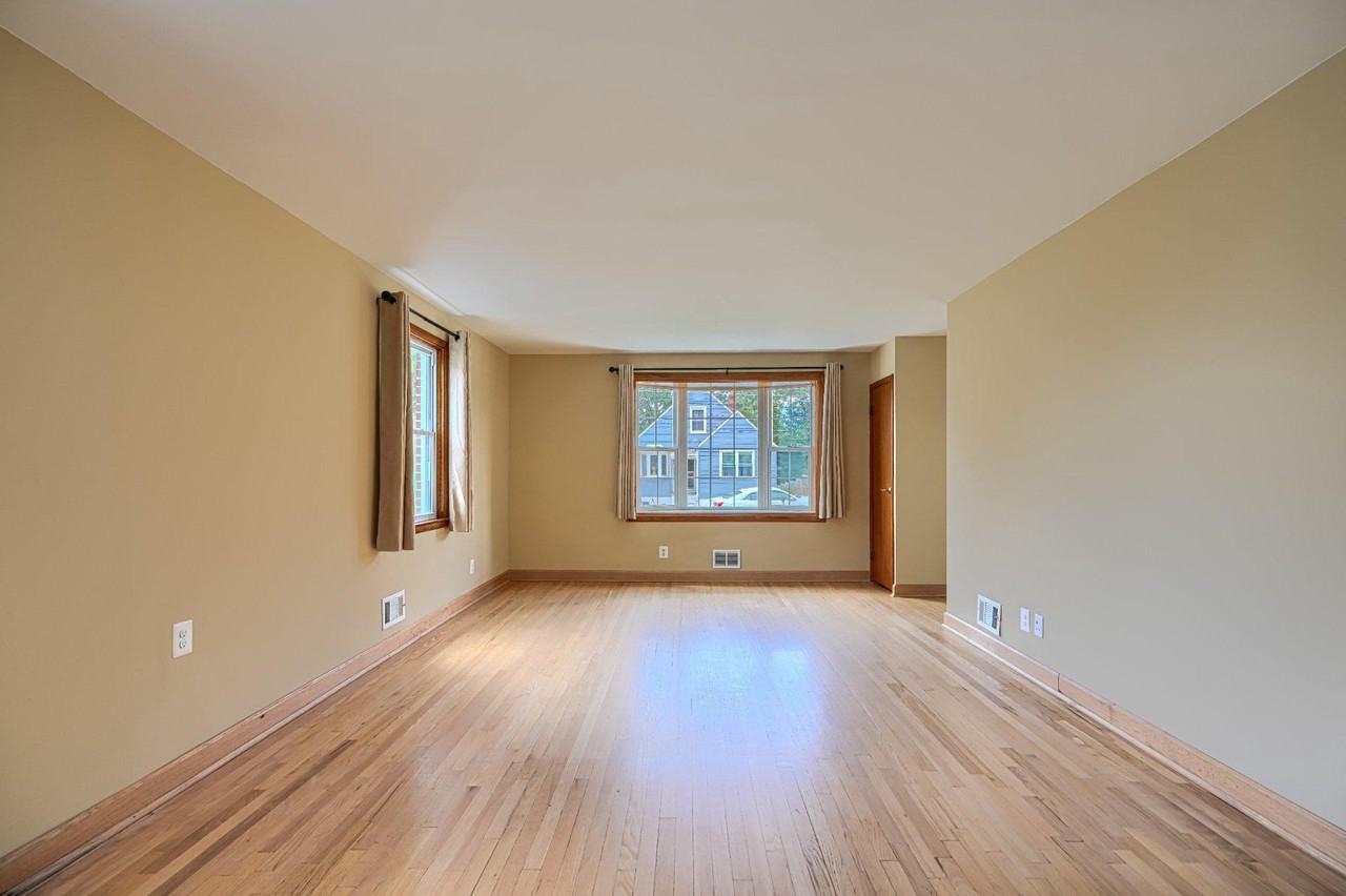 4118 Slater Ave - Photo 6 of 30