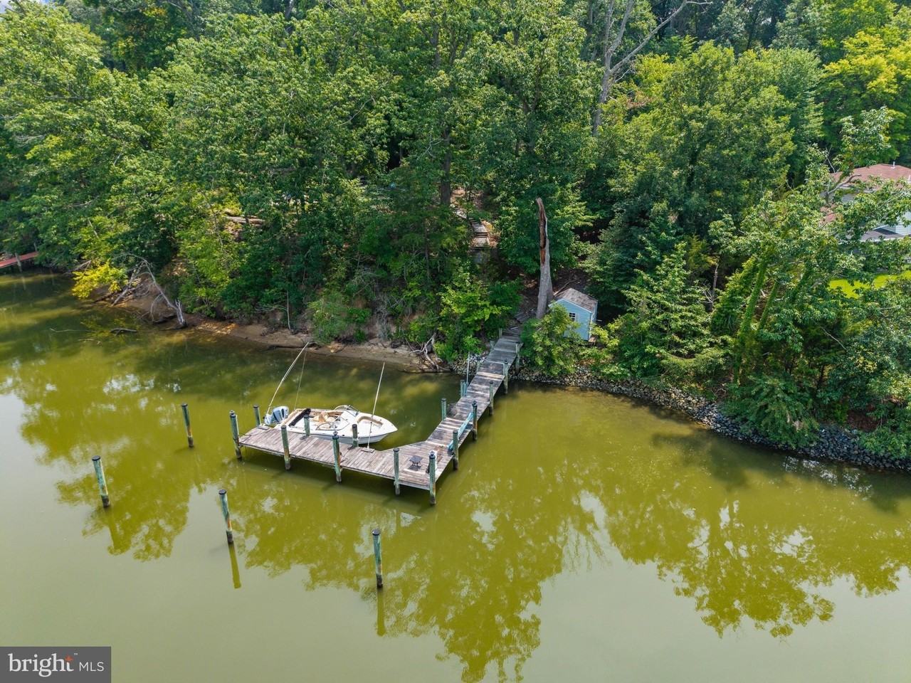 545 Swaggers Point Rd - Photo 3 of 37