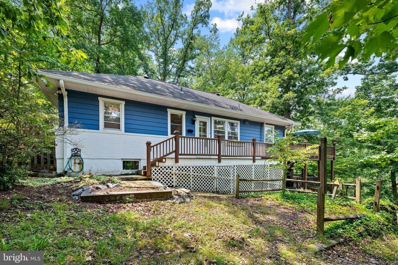 545 Swaggers Point Rd - Photo 4 of 37