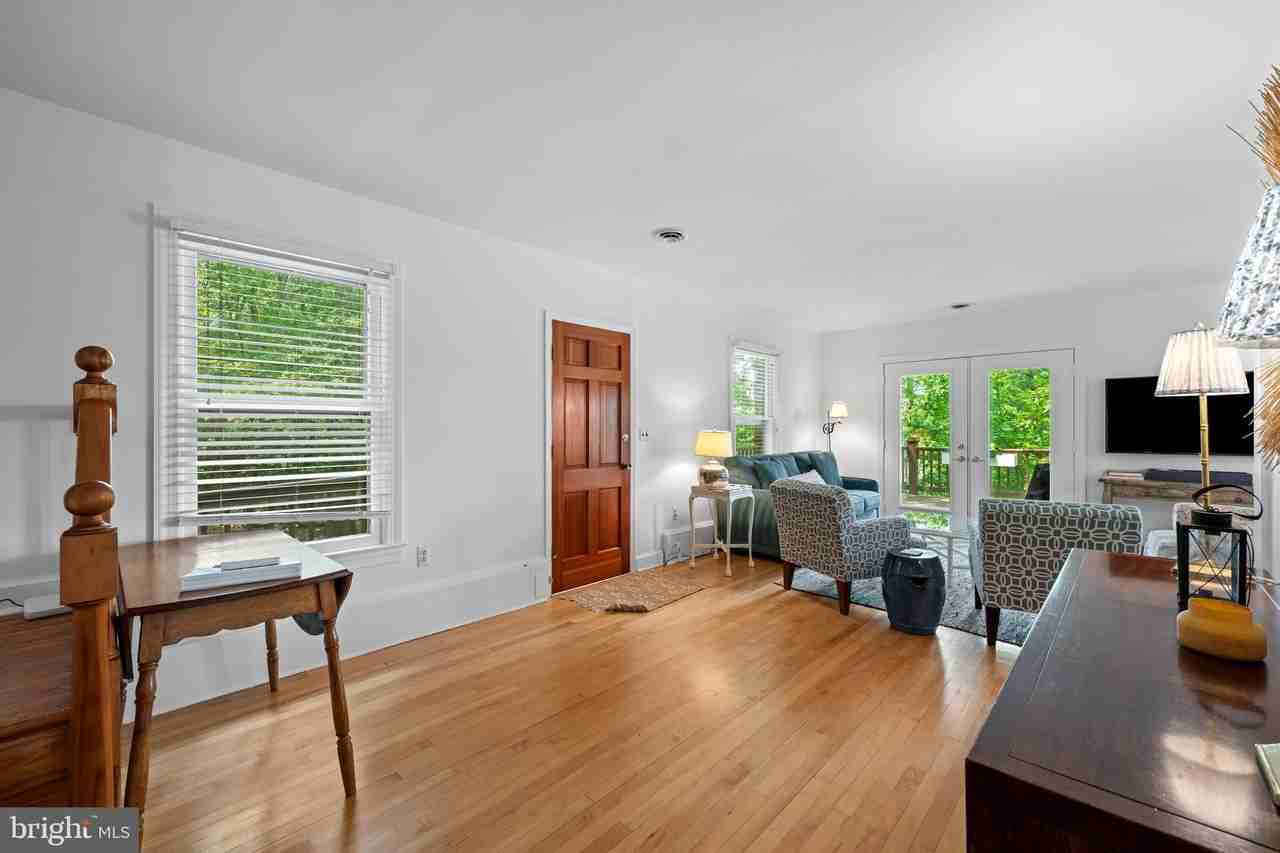 545 Swaggers Point Rd - Photo 7 of 37
