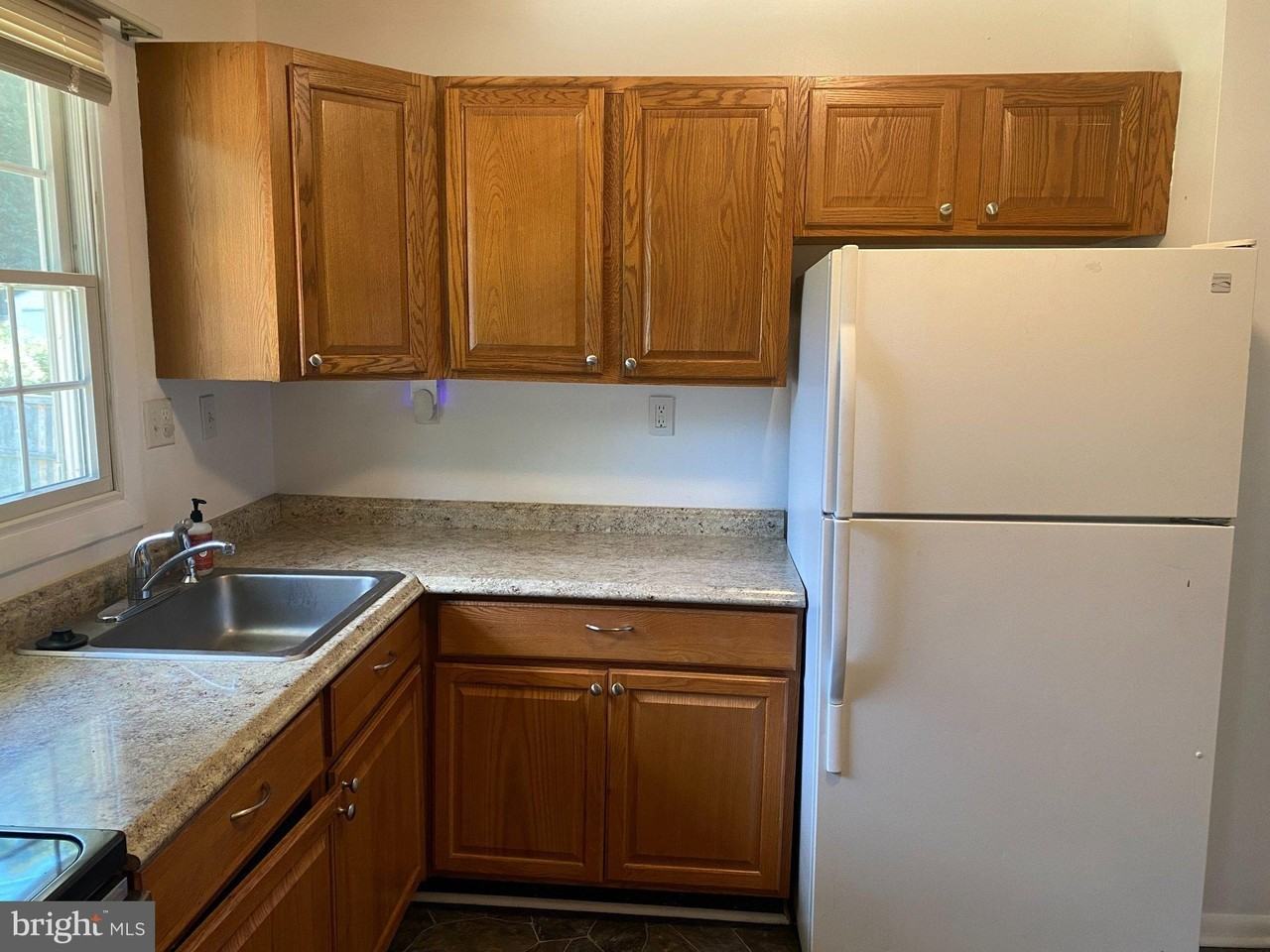 2338 Woodberry Dr - Photo 4 of 19