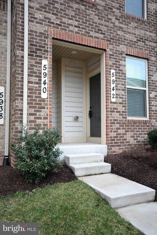 5942 Leben Dr - Photo 2 of 25