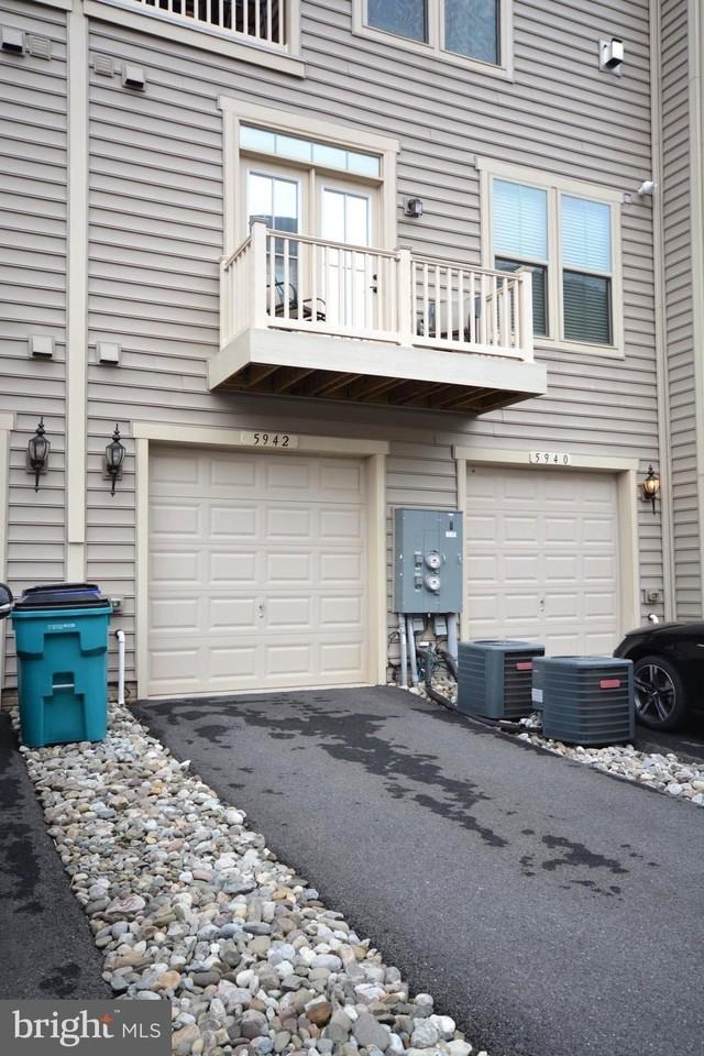 5942 Leben Dr - Photo 3 of 25