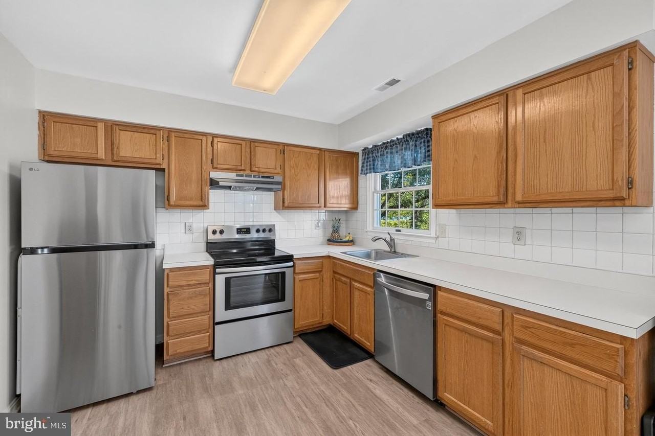 6581 Willard Horine Ct - Photo 6 of 17