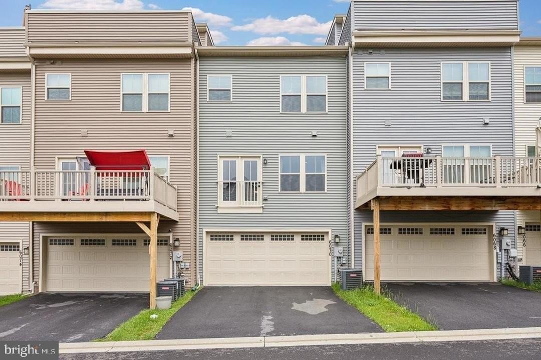 6070 Fallfish Ct - Photo 2 of 24