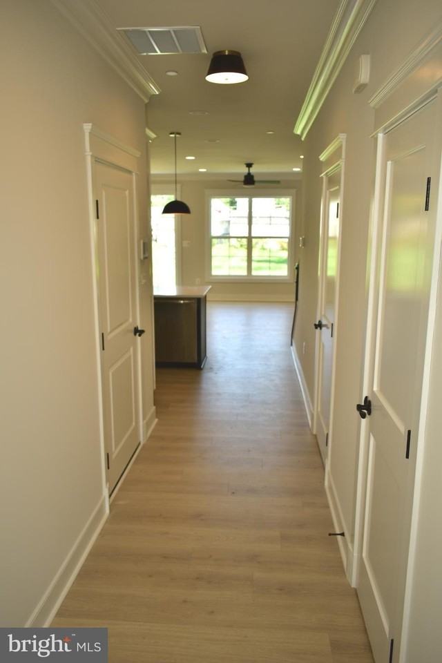 843 Ontario St - Photo 3 of 33