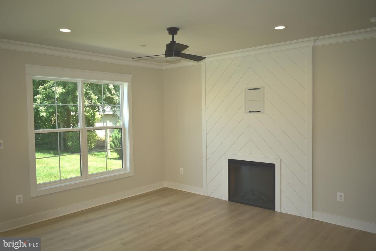 843 Ontario St - Photo 6 of 33