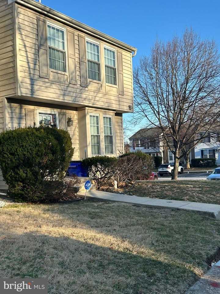 9517 Donnan Castle Ct - Photo 2 of 12