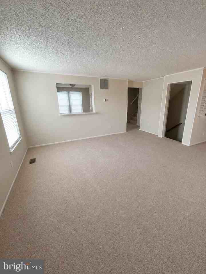 9517 Donnan Castle Ct - Photo 3 of 12