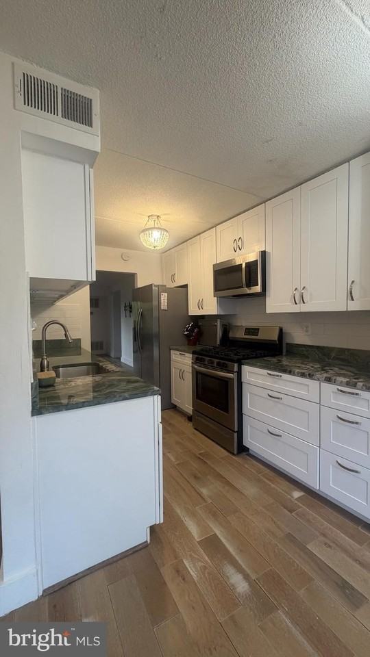 5236 W Running Brook Rd #201 - Photo 7 of 18