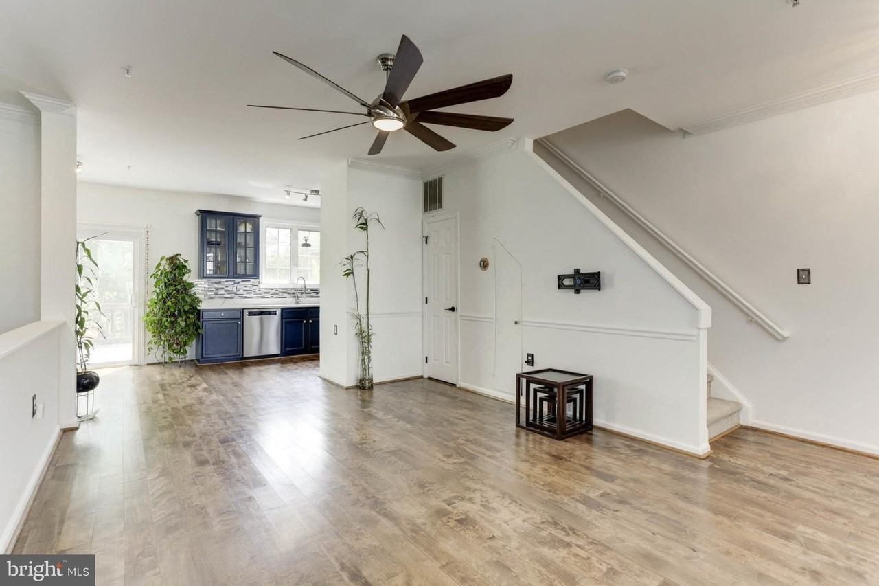 9197 Carriage House Ln #44 - Photo 4 of 26