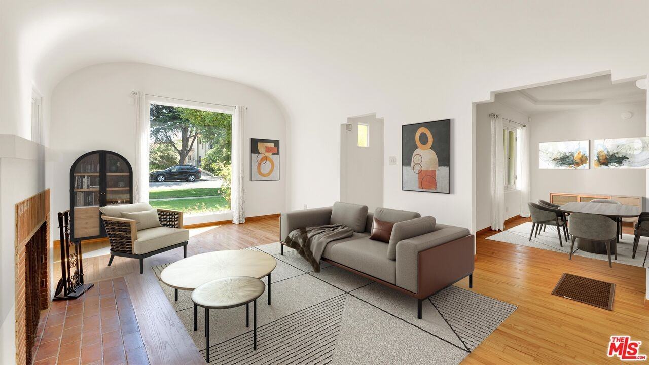 624 15th St - Photo 3 of 8