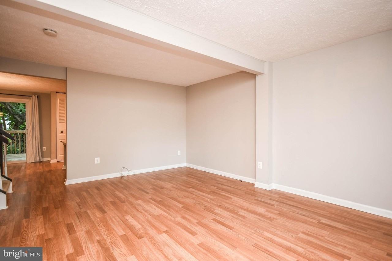 27 Cross Country Ct - Photo 4 of 44