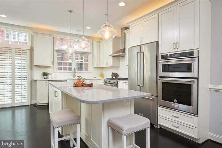 4906 Montgomery Ln - Photo 7 of 39