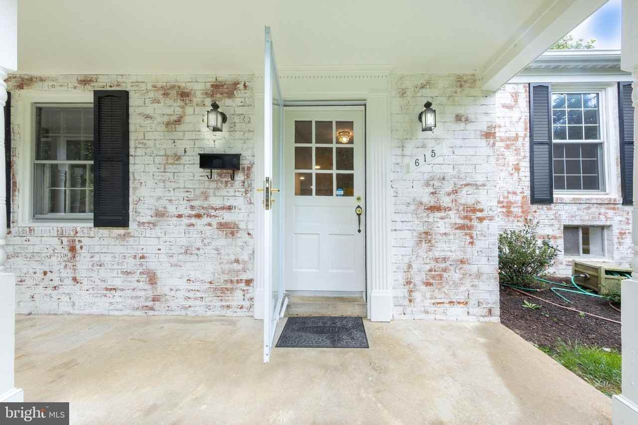 615 Smallwood Rd - Photo 3 of 44