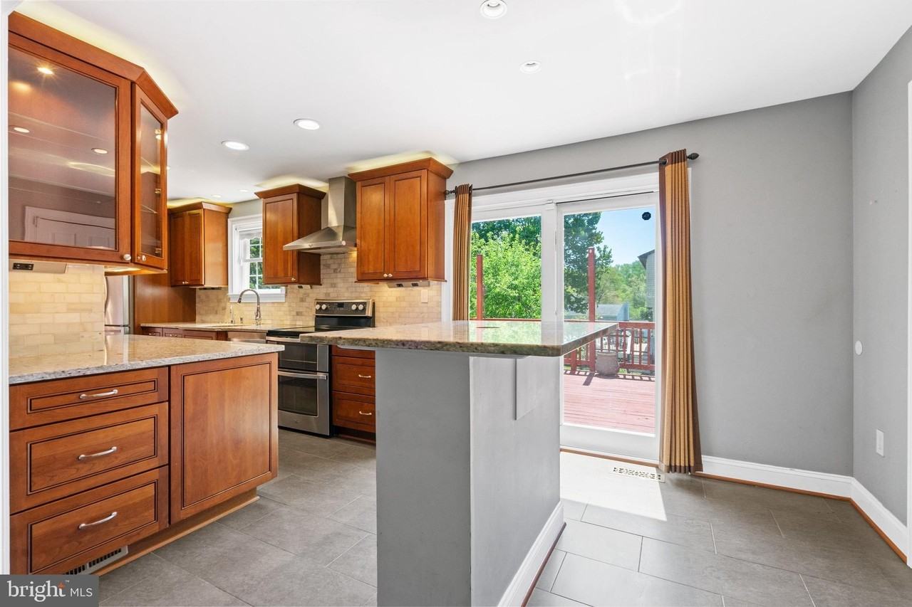 13604 Wisteria Dr - Photo 6 of 35