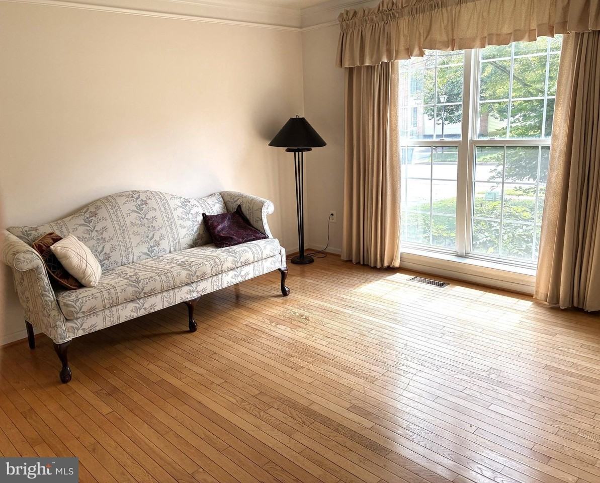 12923 Creamery Hill Dr - Photo 5 of 50