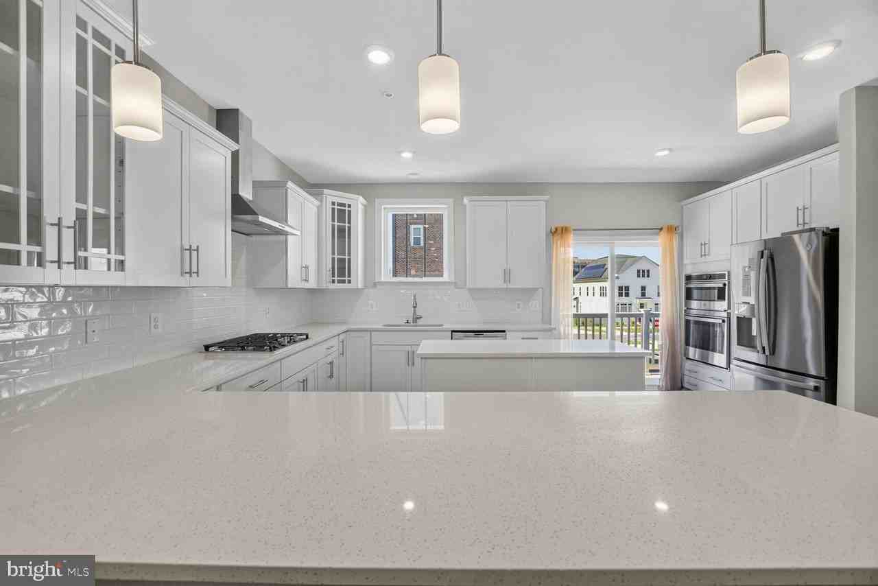 404 Sagan Pl - Photo 6 of 26