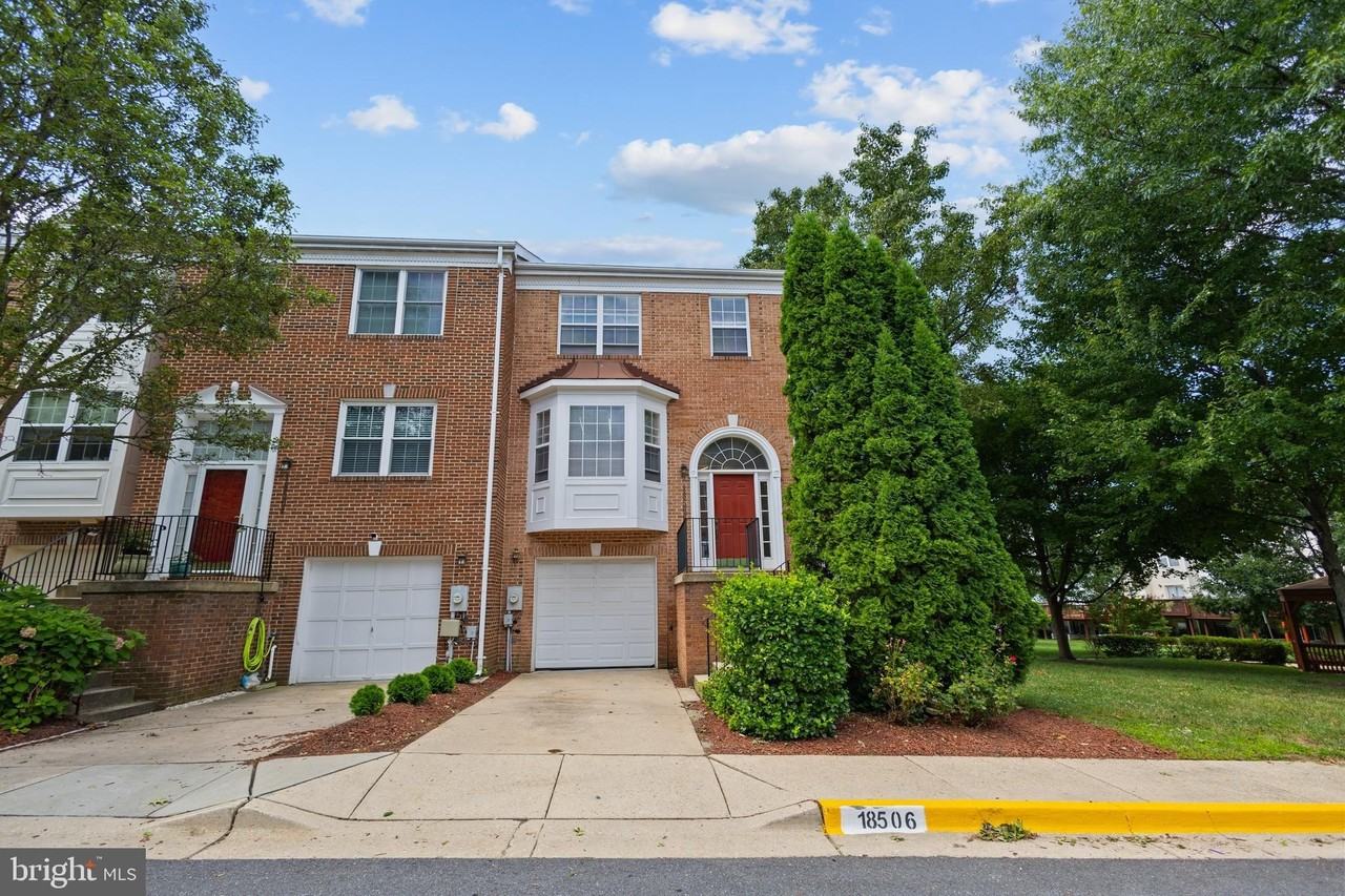 18506 Carriage Walk Cir