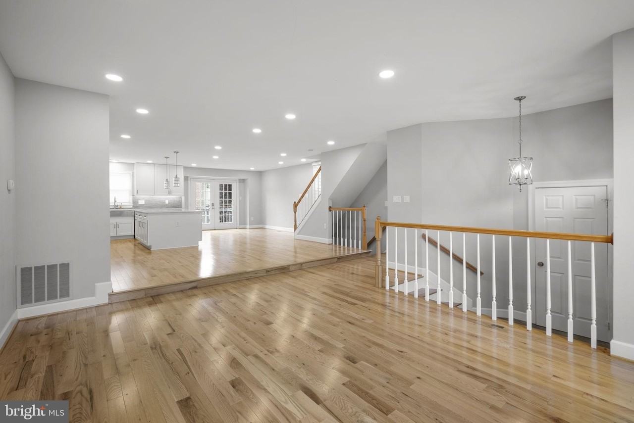 10 Loganwood Ct - Photo 6 of 41