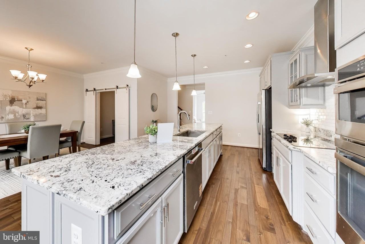 517 Windboard Way - Photo 4 of 49