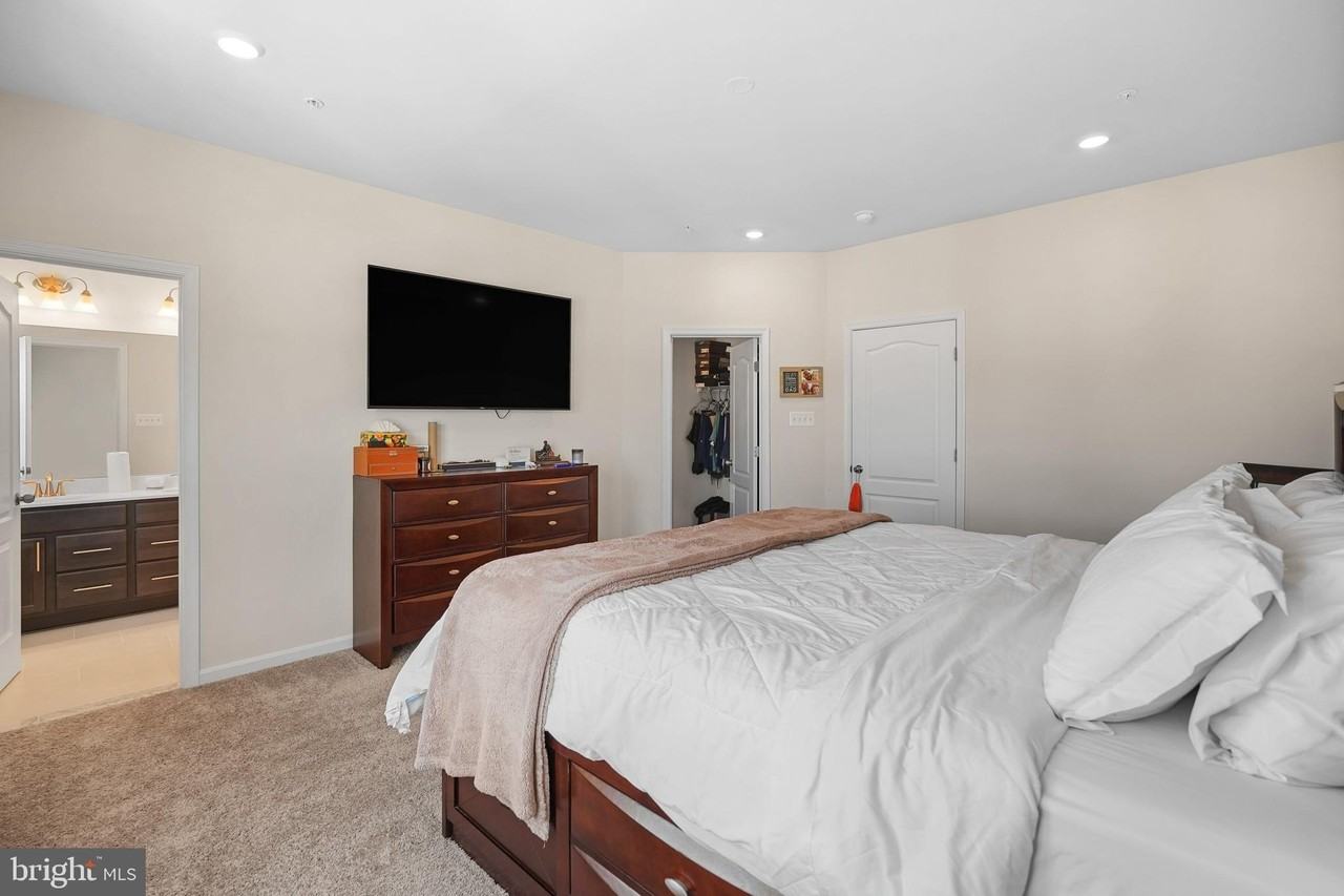 16418 Caribbean Way - Photo 7 of 40