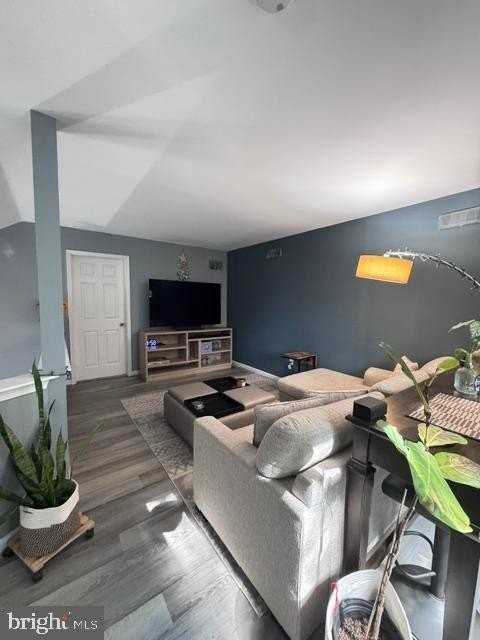 147 Woodlake Dr - Photo 7 of 14