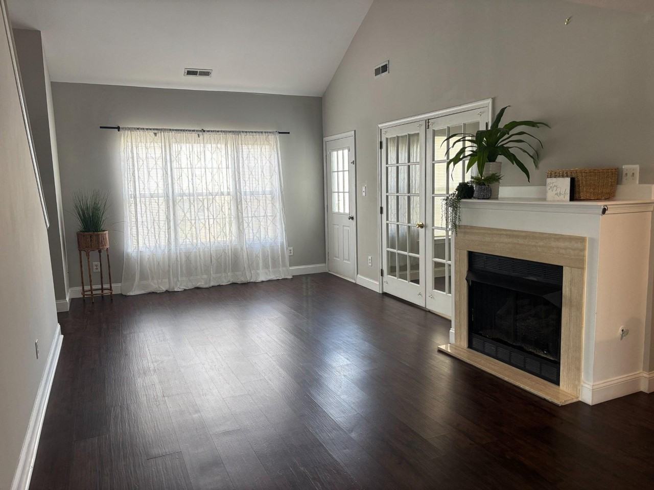 1002 Squirrel Rd - Photo 7 of 26