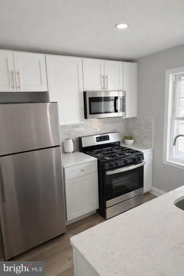 166 East Ave #A - Photo 2 of 5