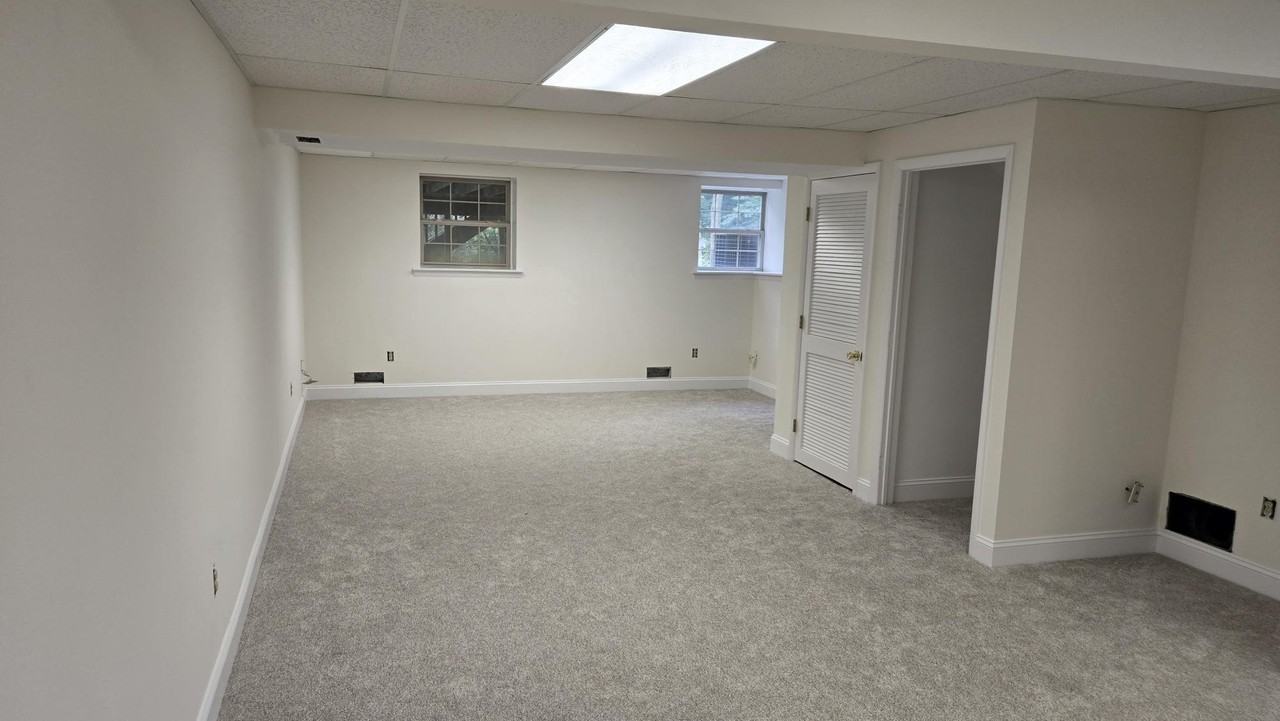 47 Woodbrook Dr - Photo 2 of 16