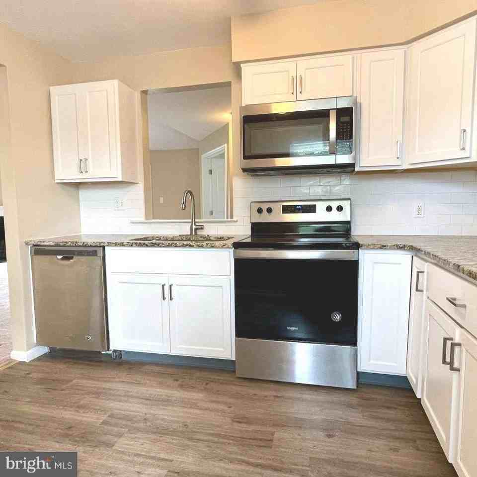 1104 Mews Dr #1104 - Photo 4 of 23