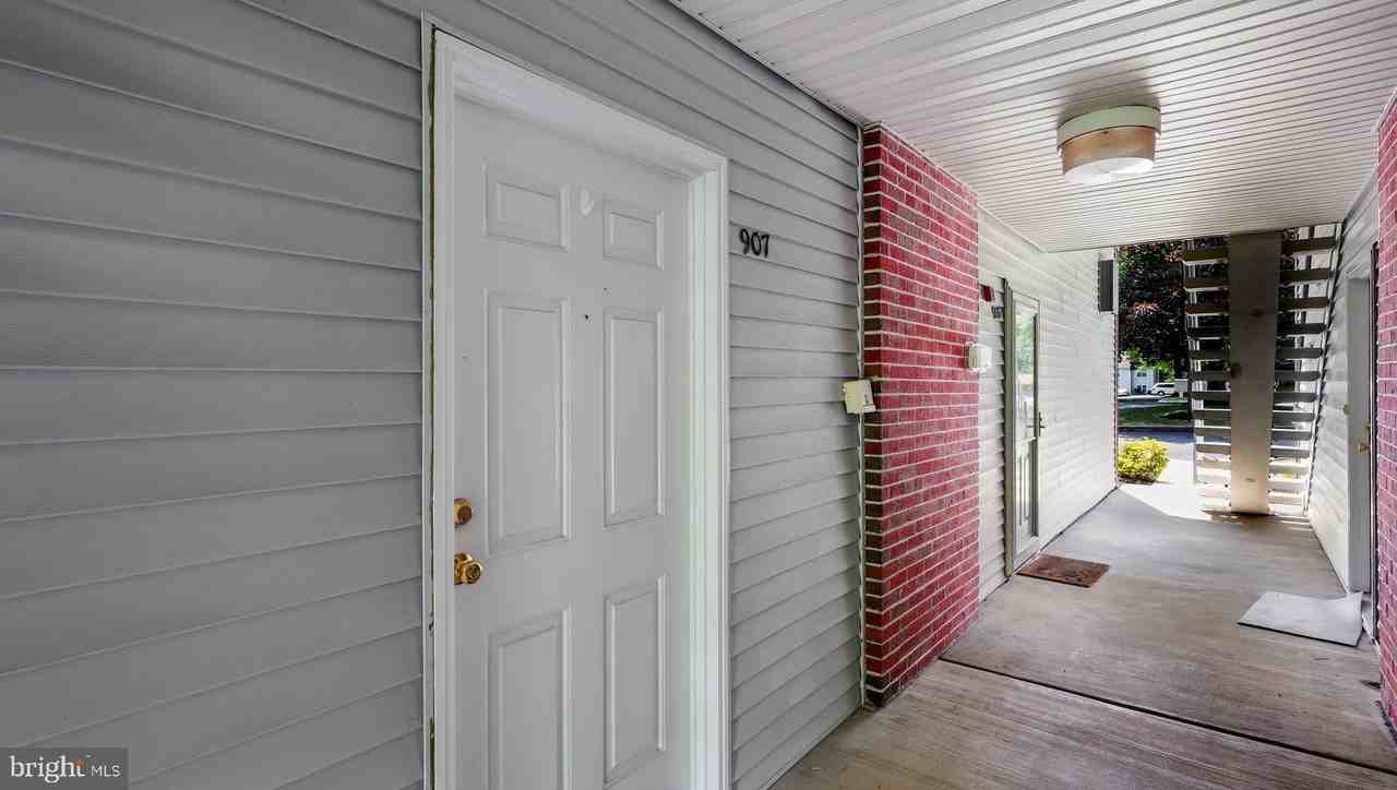 907 Diamond Dr - Photo 4 of 27