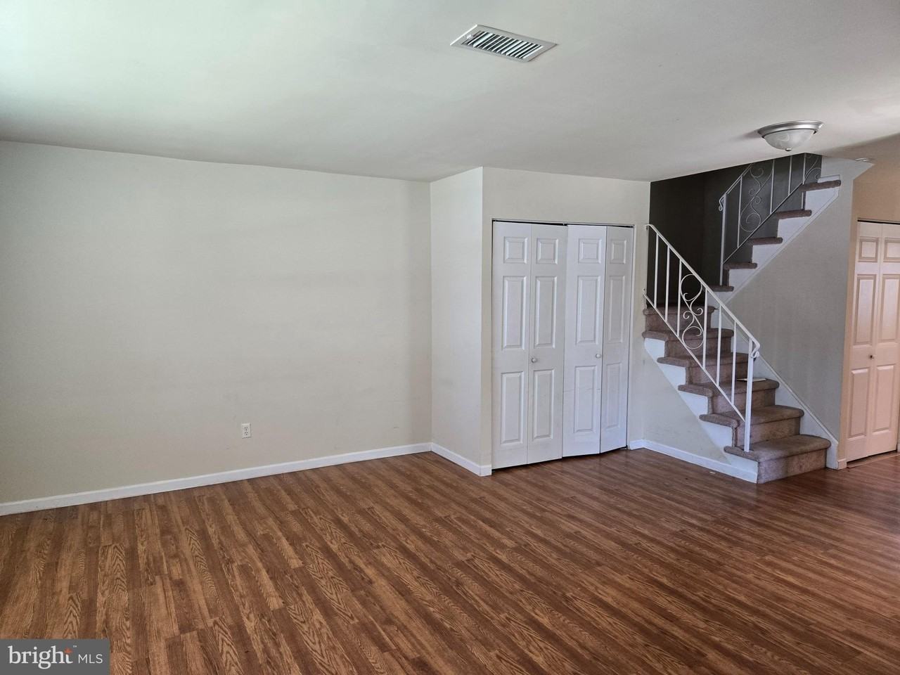 258 Violet Ct - Photo 6 of 19