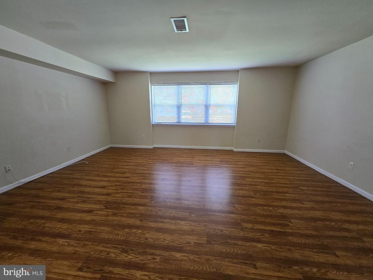 258 Violet Ct - Photo 7 of 19