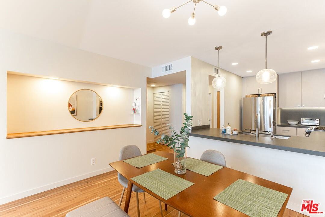 1617 S Beverly Glen Blvd #102 - Photo 6 of 8