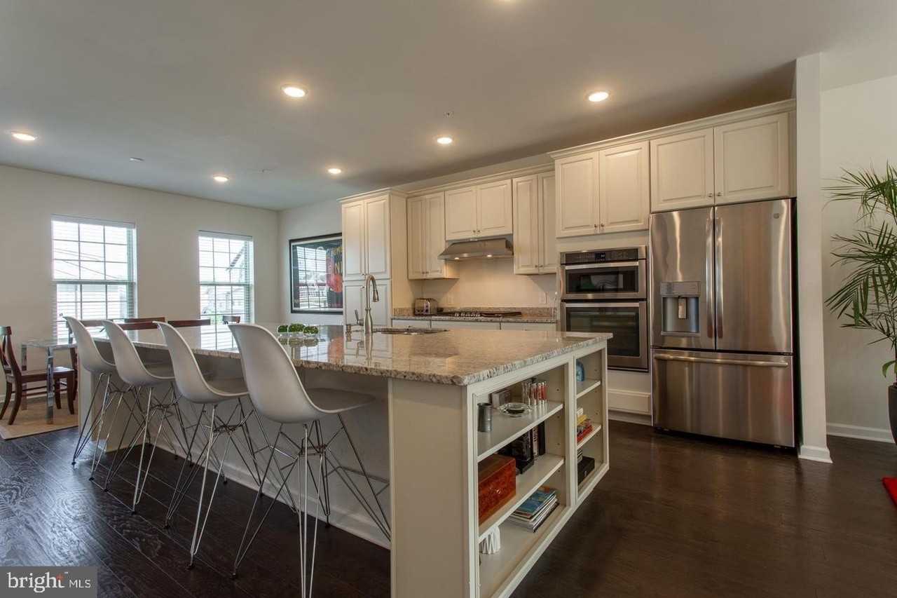 121 Locks Farm Ln - Photo 5 of 27
