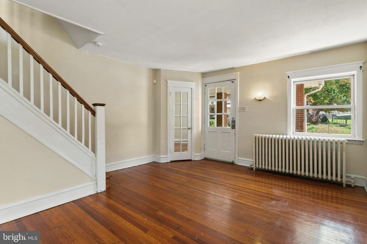 450 Glendale Rd - Photo 3 of 16