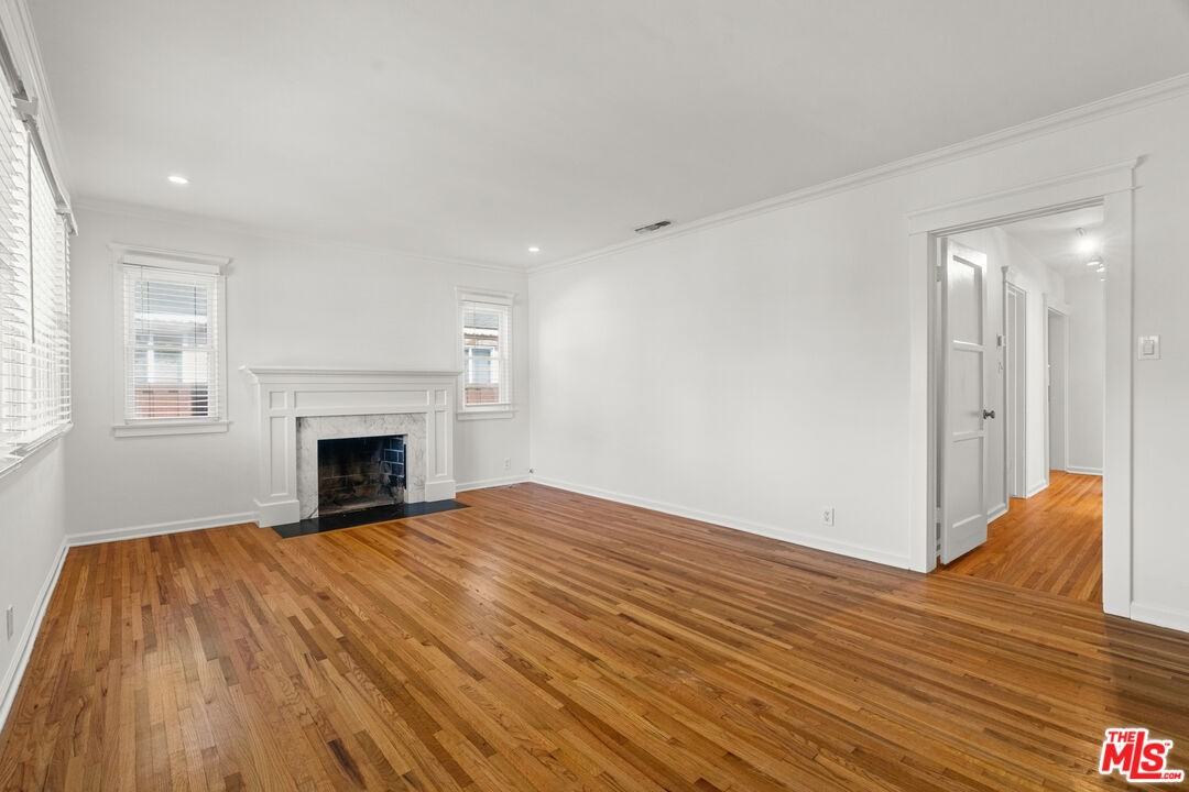 4352 Globe Ave - Photo 3 of 8
