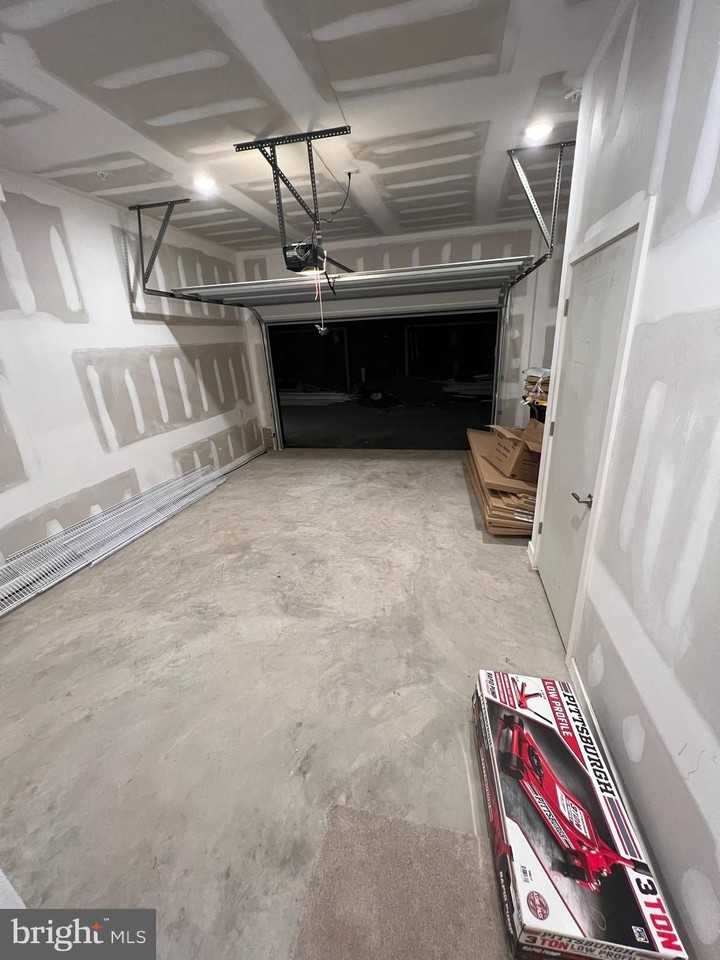 3122 Beachview Ln - Photo 6 of 37