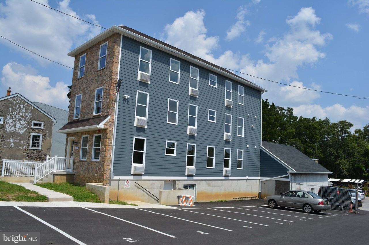 7631 Ridge Ave #2