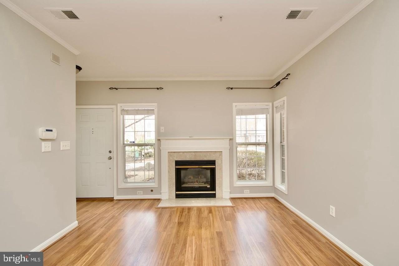 2324 Henshaw Pl #3 - Photo 4 of 30