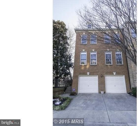 10501 Chancery Ct - Photo 3 of 27